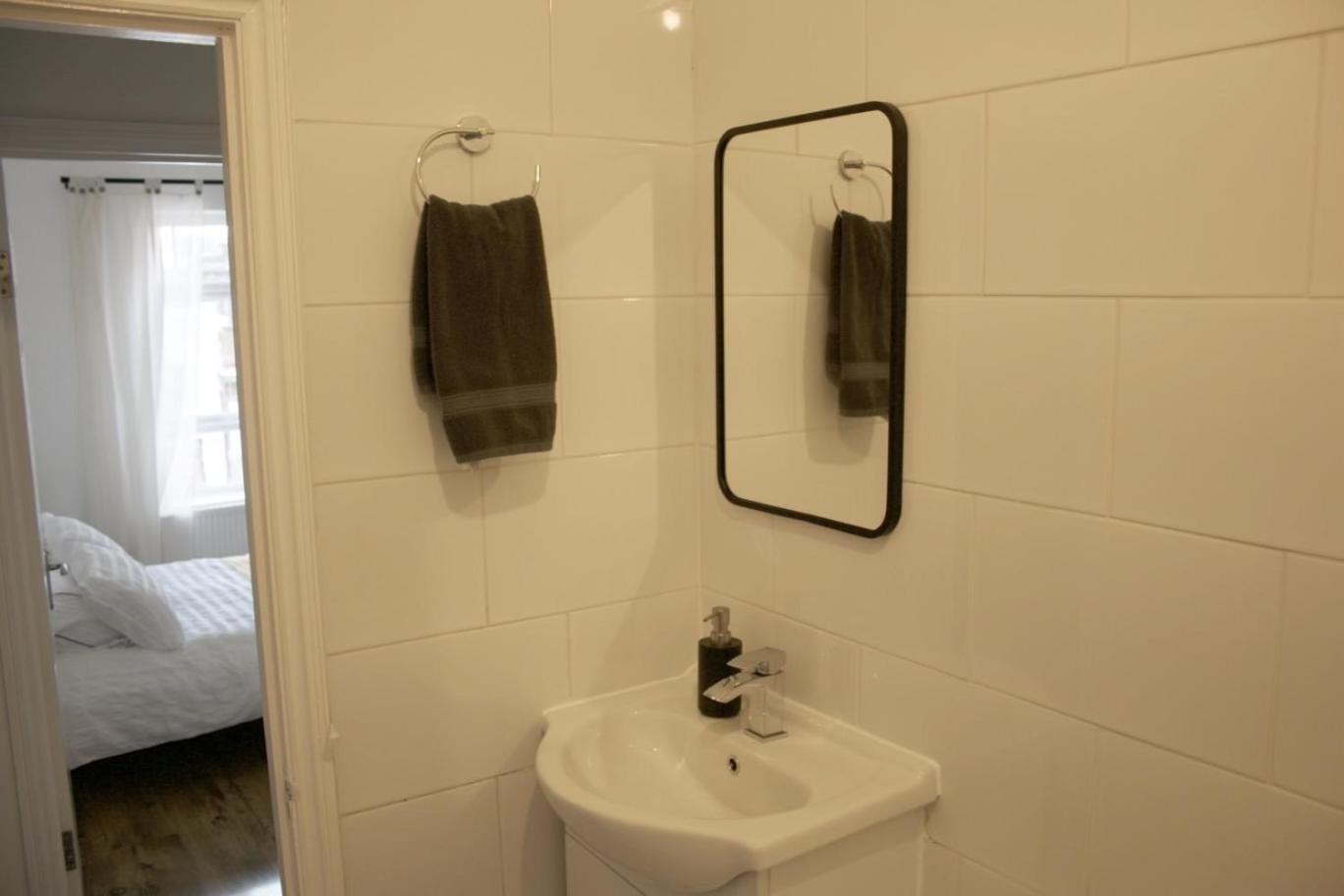 Stylish Cosy 1 Bedroom Flat London Eksteriør bilde